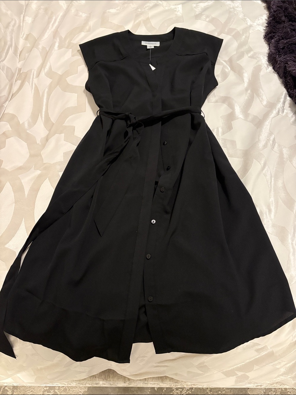 Motherhood Maternity Black Cap-Sleeve Button-Front Midi Dress with Waist Tie